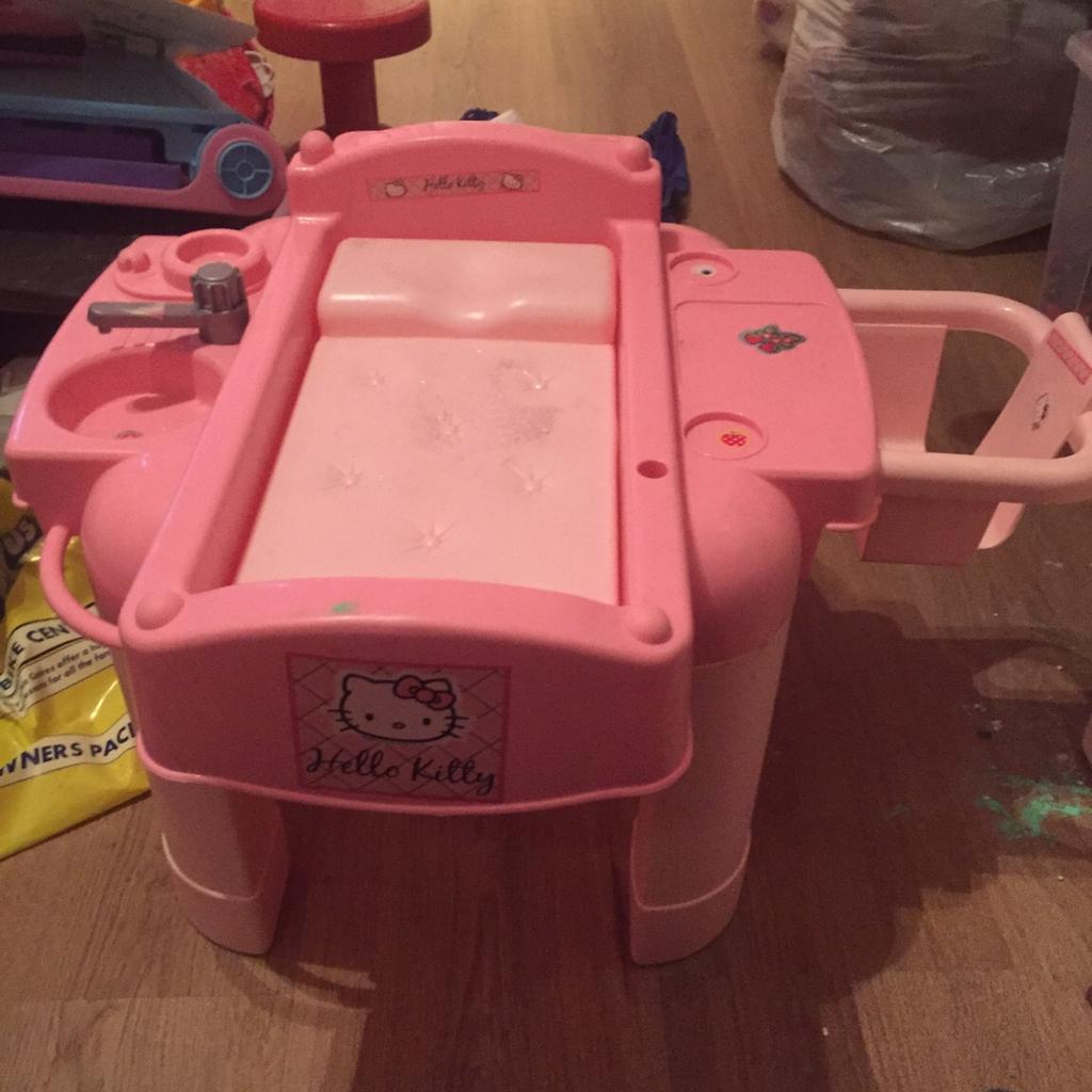 Hello kitty baby changing unit in SE5 London for £10.00 for sale Shpock