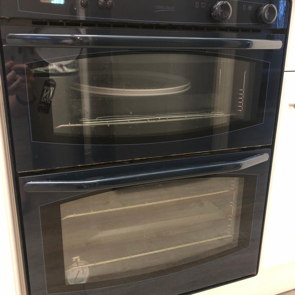 Diplomat builtunder double oven in SW19 Wandsworth for free for sale