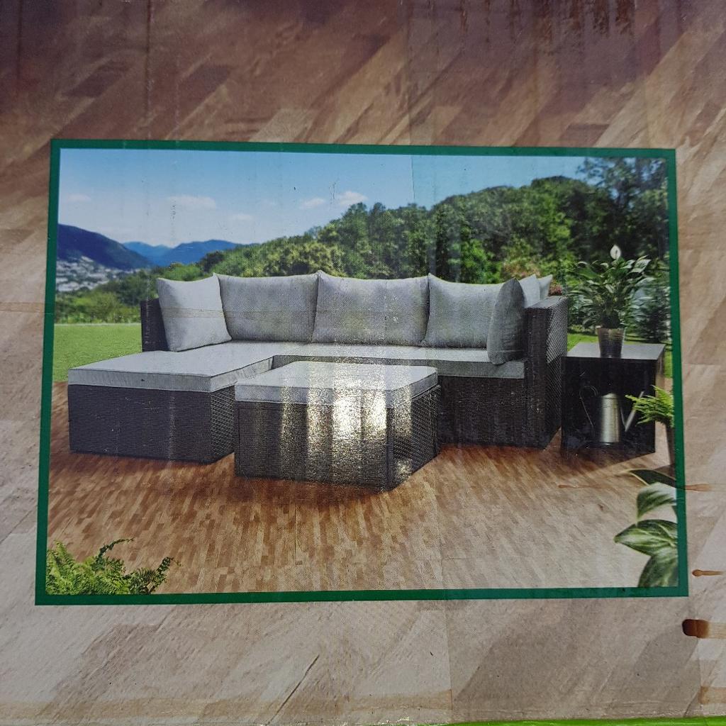 Aldi garden rattan corner sofa in CO2 Colchester für 130,00 £ zum