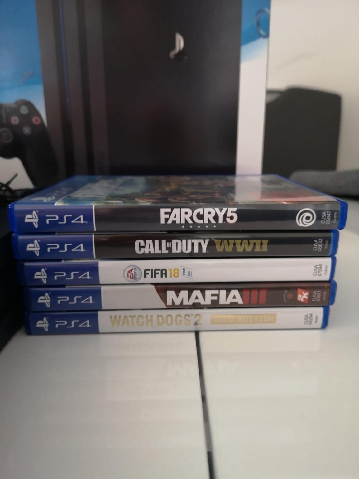 Playstation 4 pro 1 TB in 2700 Gemeinde Wiener Neustadt für € 400 