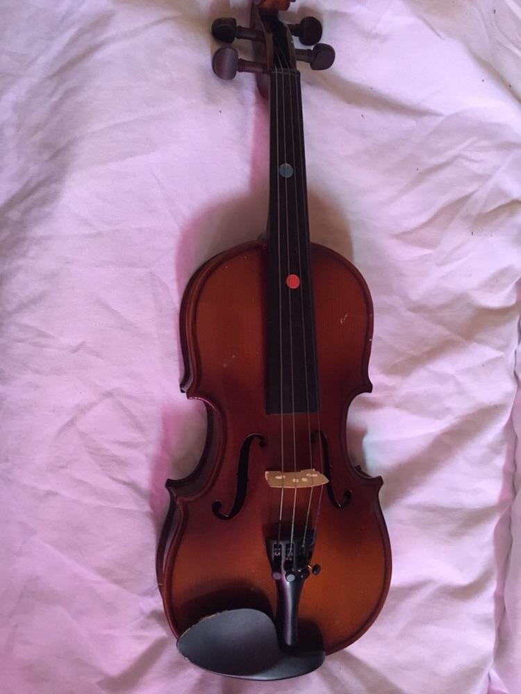 Violin 1/8 Size in MK7 Brickhill for £40.00 for sale Shpock