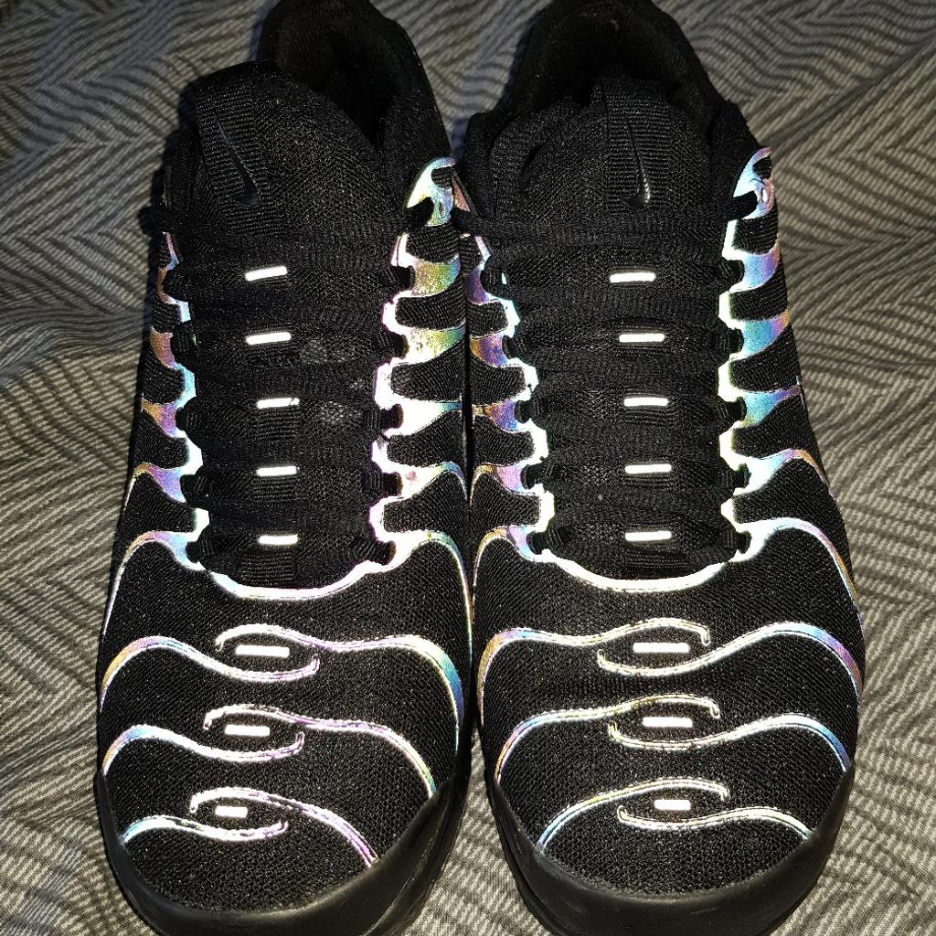 Rainbow store reflective tns