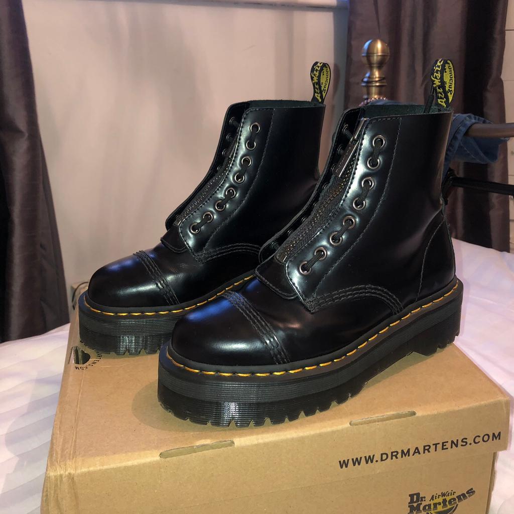 Doc martens shop sinclair second hand