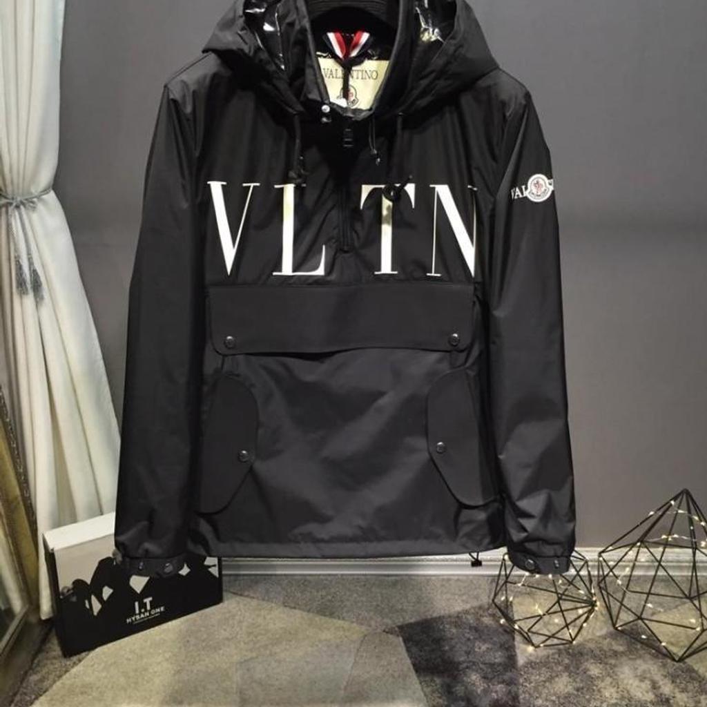 Moncler 2025 valentino windbreaker