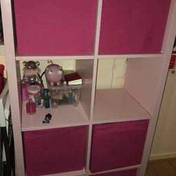 I’m selling my kallax shelf in good condition comes with 6 pink boxes collection only SE15
