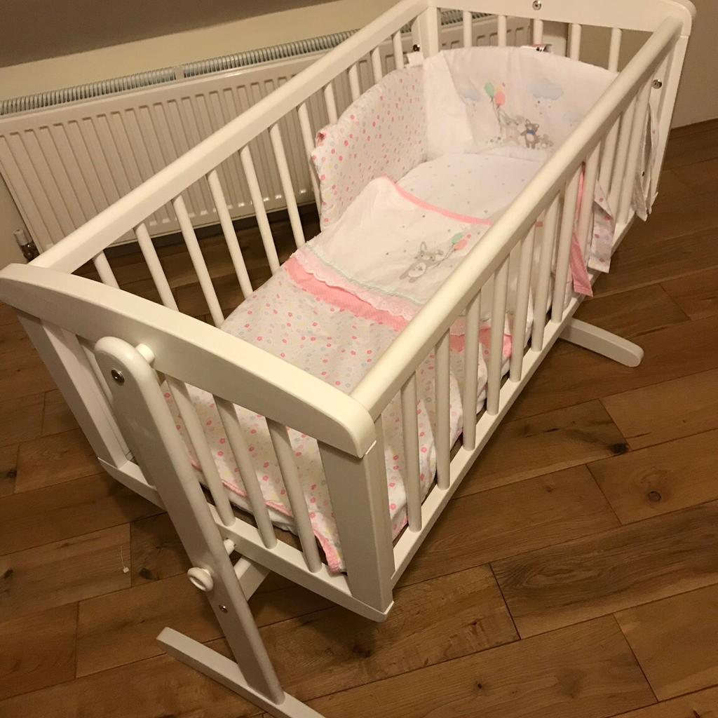 Swinging crib outlet bedding mothercare