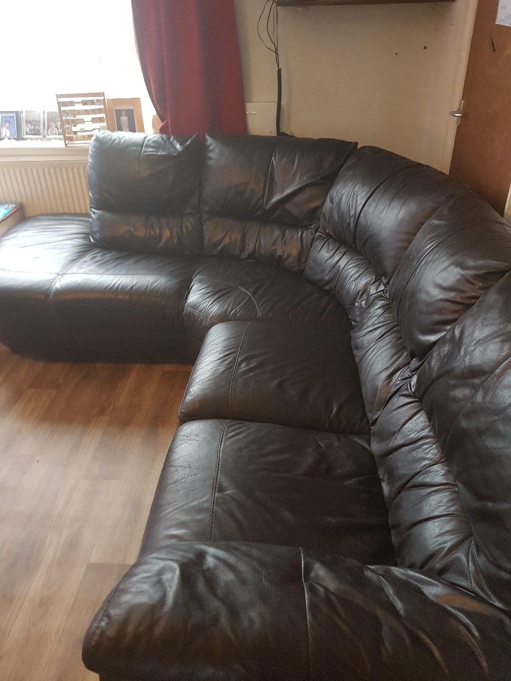 Leather corner sofa For Sale in S60 Rotherham für 100,00 £ zum Verkauf