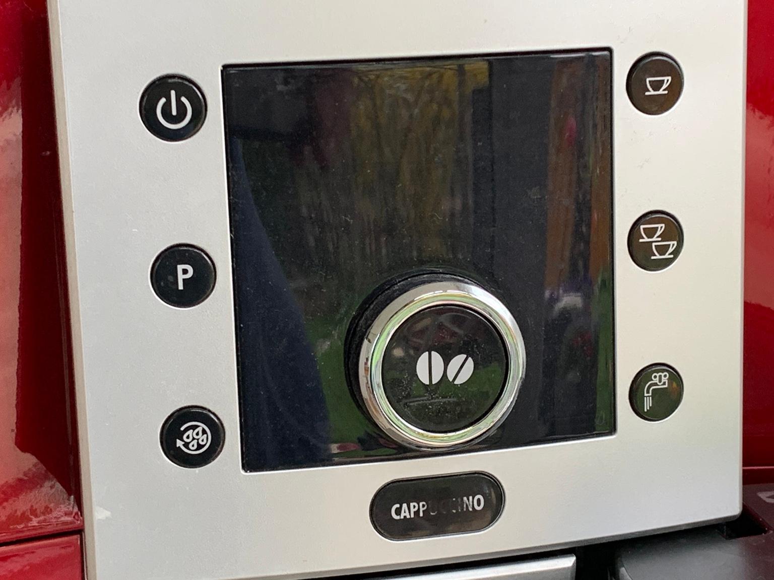 Macinino Caff&egrave; Delonghi Perfecta Cappuccino ESAM 5550.B - Usato In Buono Stato