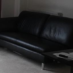 Very comfy black leather sofa, in very good condition
Not available for delivery