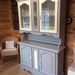 Refurbished Preloved Dresser painted in Chicago grey & Old white.
Several coats of varnish applied for durability.
Height- 75”
Width- 49”
Depth- 15”
Comes in two parts. Both pieces are heavy so two people will be required for collection.