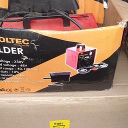 used once comes with welding rods and mask
in box
portable 240v
bargain.
can deliver for fuel cost