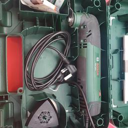 Multi tool bosch only used once comes with everything in picture