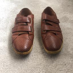 Brown size 11UK men’s shoes causal dress.