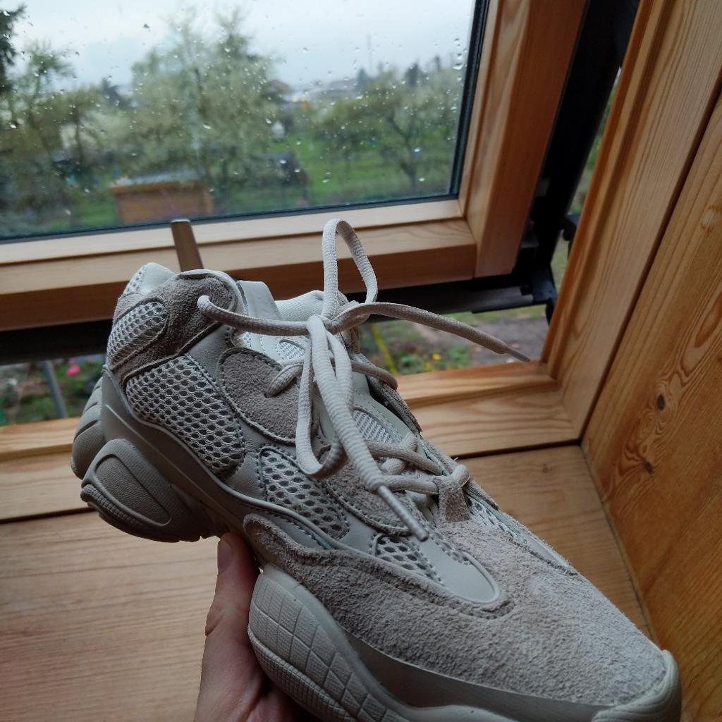 Yeezy 500 hot sale lookalike