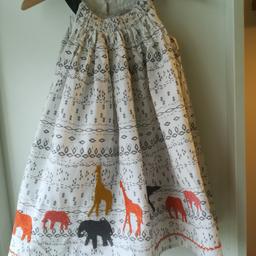 Excellent condition, 19-24 months.  Lovely dress perfect for a summers day.

Please see my other listings.