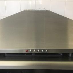 Used cooker hood still in pretty good condition. Offers welcome. It has one part of the chimney with it. 