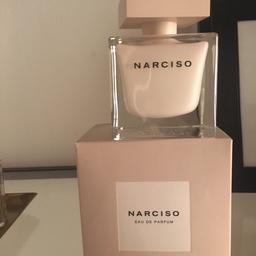 Narciso Rodriguez Poudrèe Parfum 90 ml
1 -2 gesprüht 
Neupreis 110€
