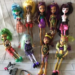 Generally in a good played condition, few have some issue, one has a mark on her nose and shoe, Clawdeen wolf’s top tying is snapped, Janafire long’s legs are loose.
Still nice bundle to play with or to customise.
Can post