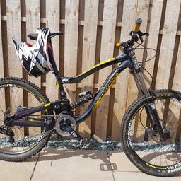 selling my nukeproof scalp downhill mountain bike it is a large frame bike in great condition only been ridden a handful of times selling due having bad back and no time to ride the bike has a few extras on it and comes with the helmet and knee pads 
(open to reasonable offers or swaps)