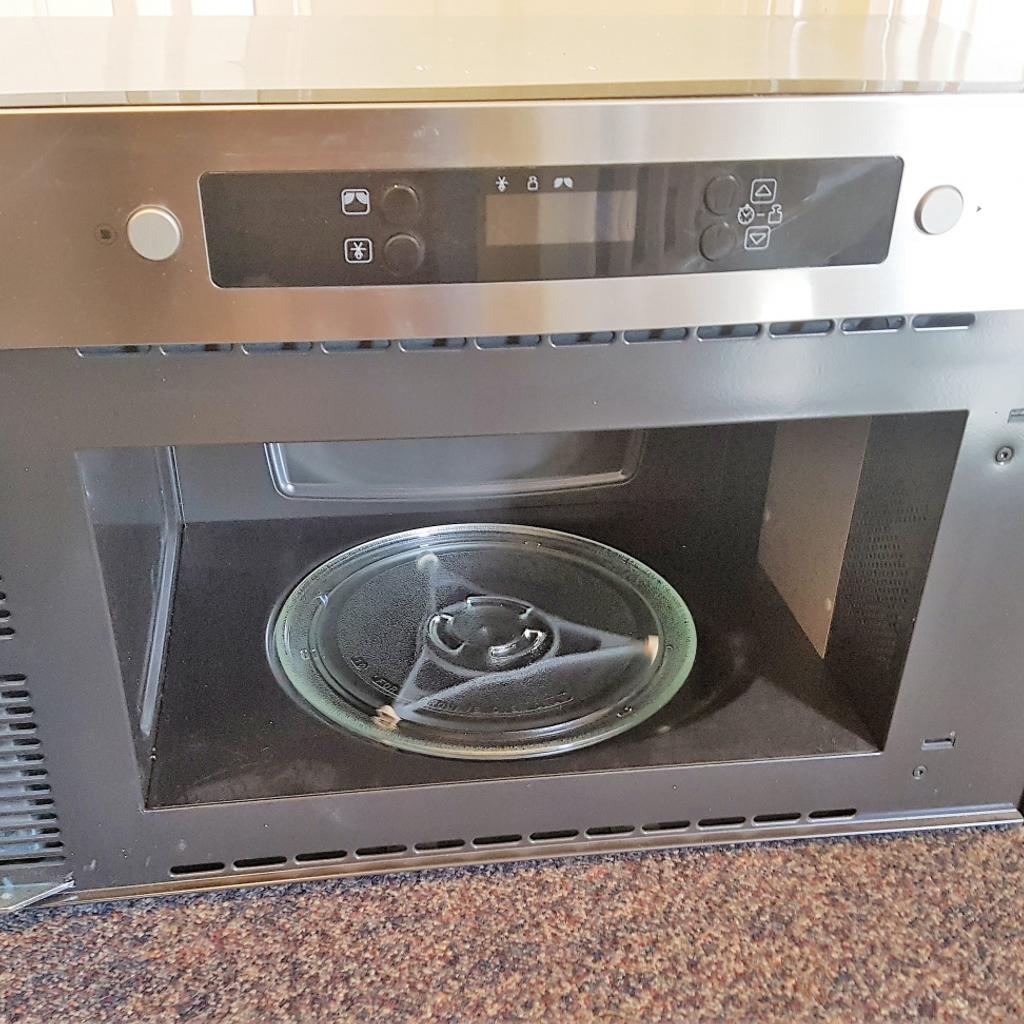 Whirlpool Builtin Microwave For Parts in TW8 London for £40.00 for