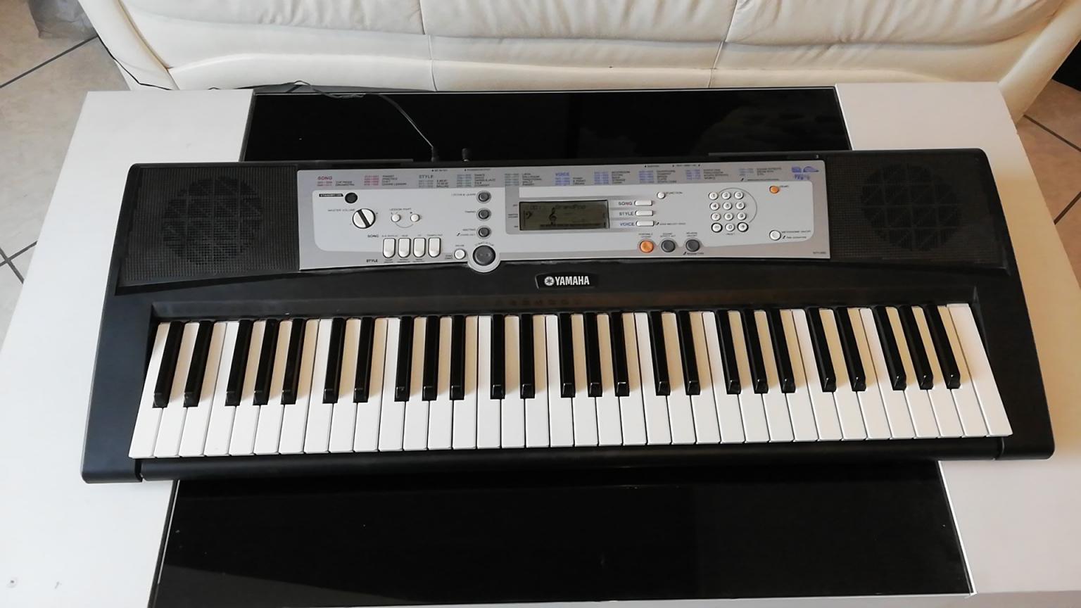 Yamaha YPT-200 Keyboard in 51107 Köln für 30,00 € zum Verkauf | Shpock DE
