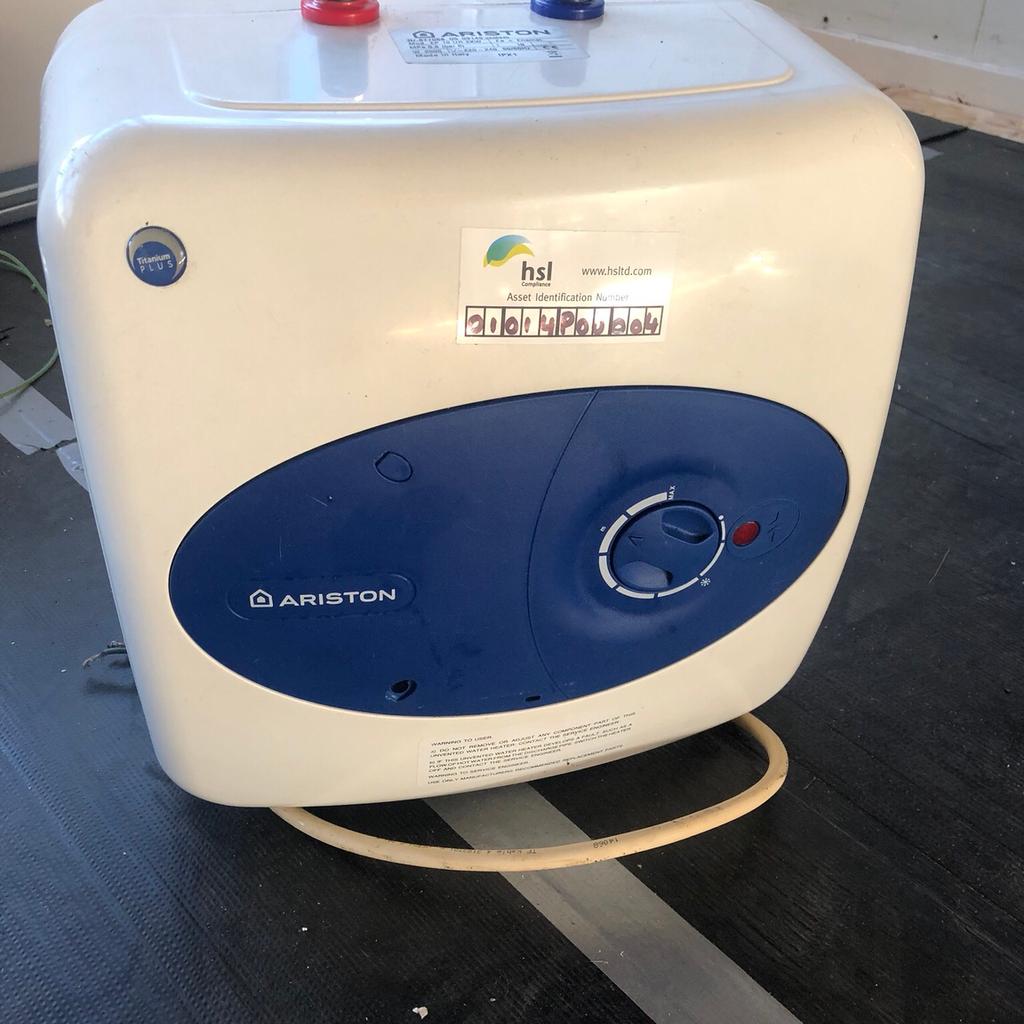 Ariston under sink water heater in SE10 Greenwich for £40.00 for sale