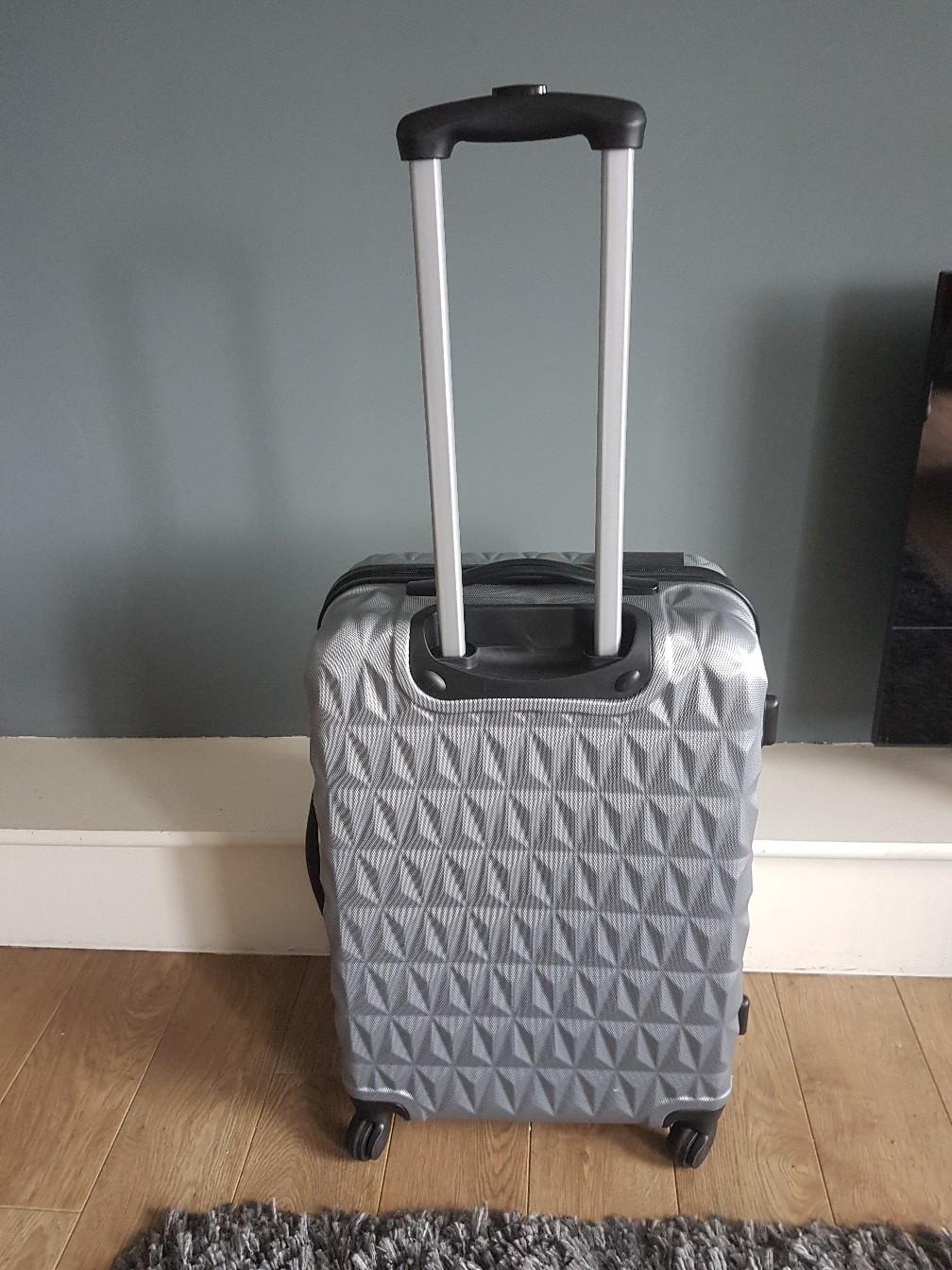 Primark Suitcase in BD18 Bradford für £ 25,00 zum Verkauf Shpock AT