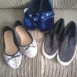 for sale is a bundle of different items like brand new shoes and slippers one of the shoes have been worn about an hour but still like new all sizes 8 and there is 7 different lengths and colour scalfs and two big sizes shouls with short arm sleeves all good condition £5 for the lot collection only please from stainforth Doncaster