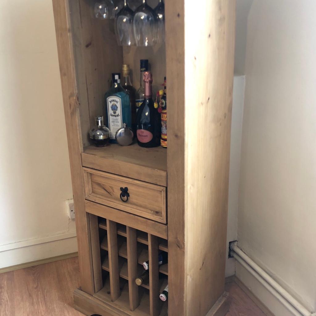 Tall Drinks Solid wood in SW4 London für £ 100,00 zum Verkauf