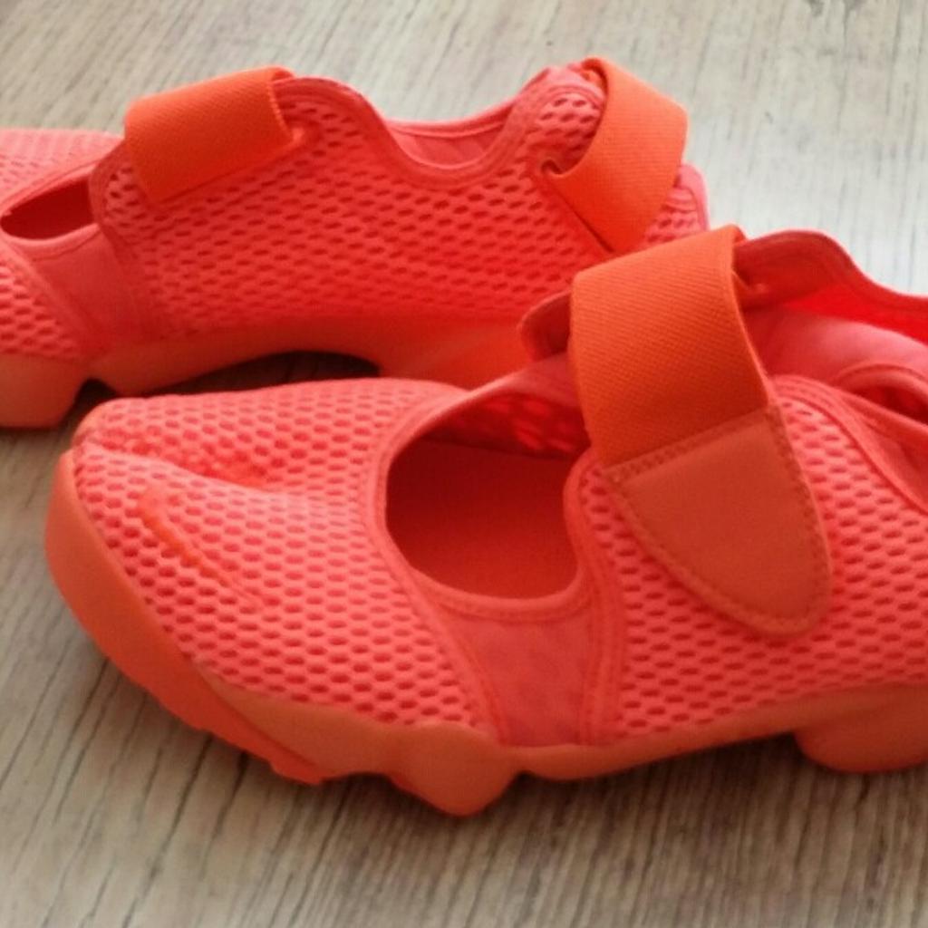 mens nike rifts size 8