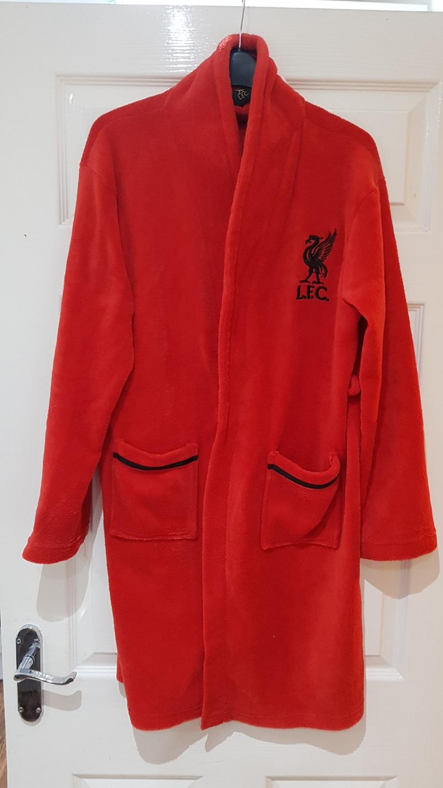 Liverpool F.C. dressing gown age 11/12 in L27 Liverpool for £2.50 for