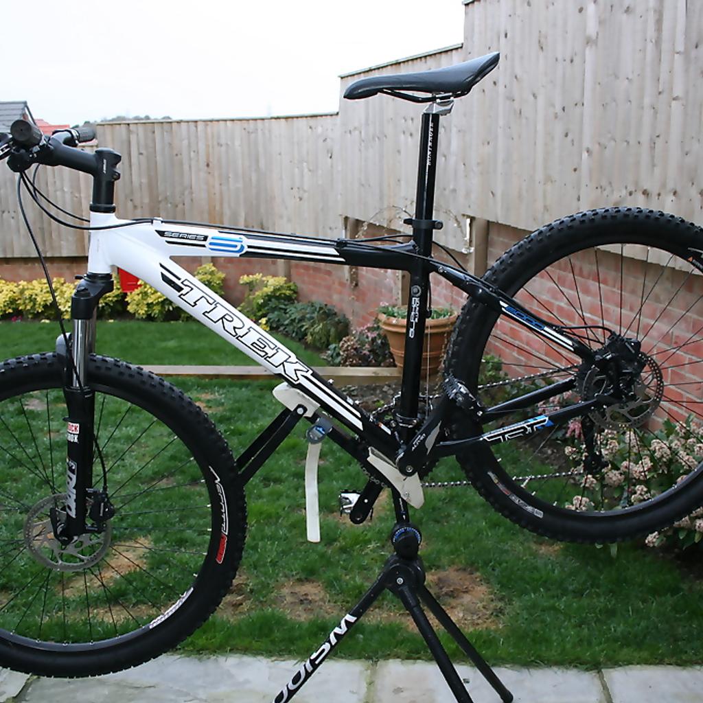 Trek Series 6 Mountain Bike in S44 North East Derbyshire for