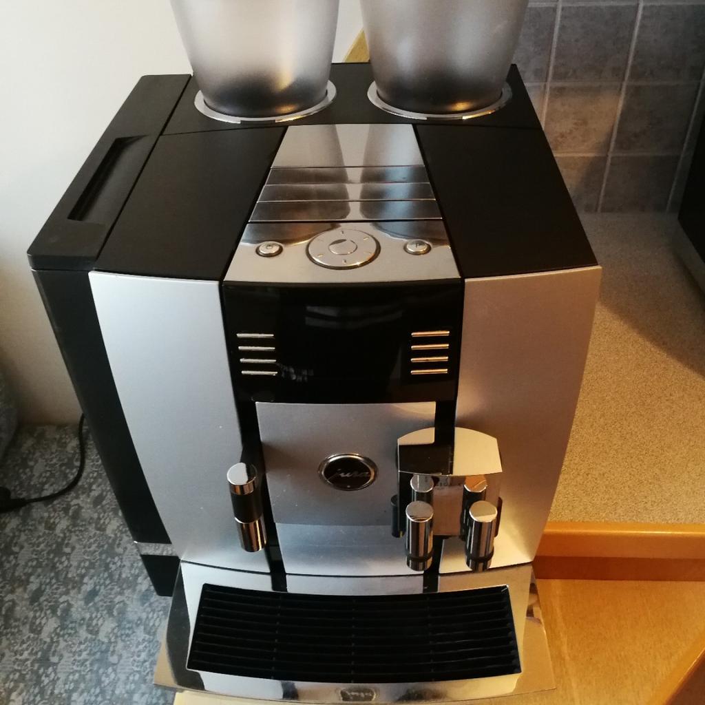 Jura Milchkühler Kaffeevollautomat