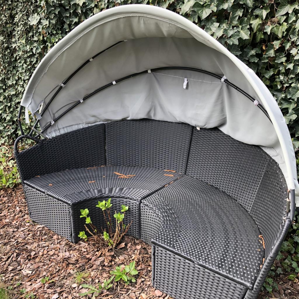 LoungeMuschel aus Rattan mit Sonnendach in 6832 6832 für 120,00 € zum