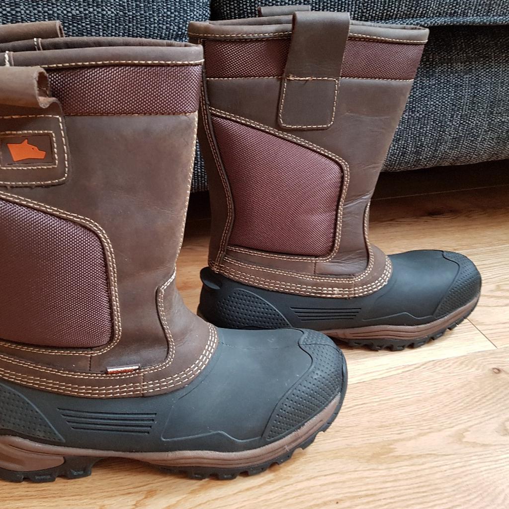 Hyena hot sale work boots