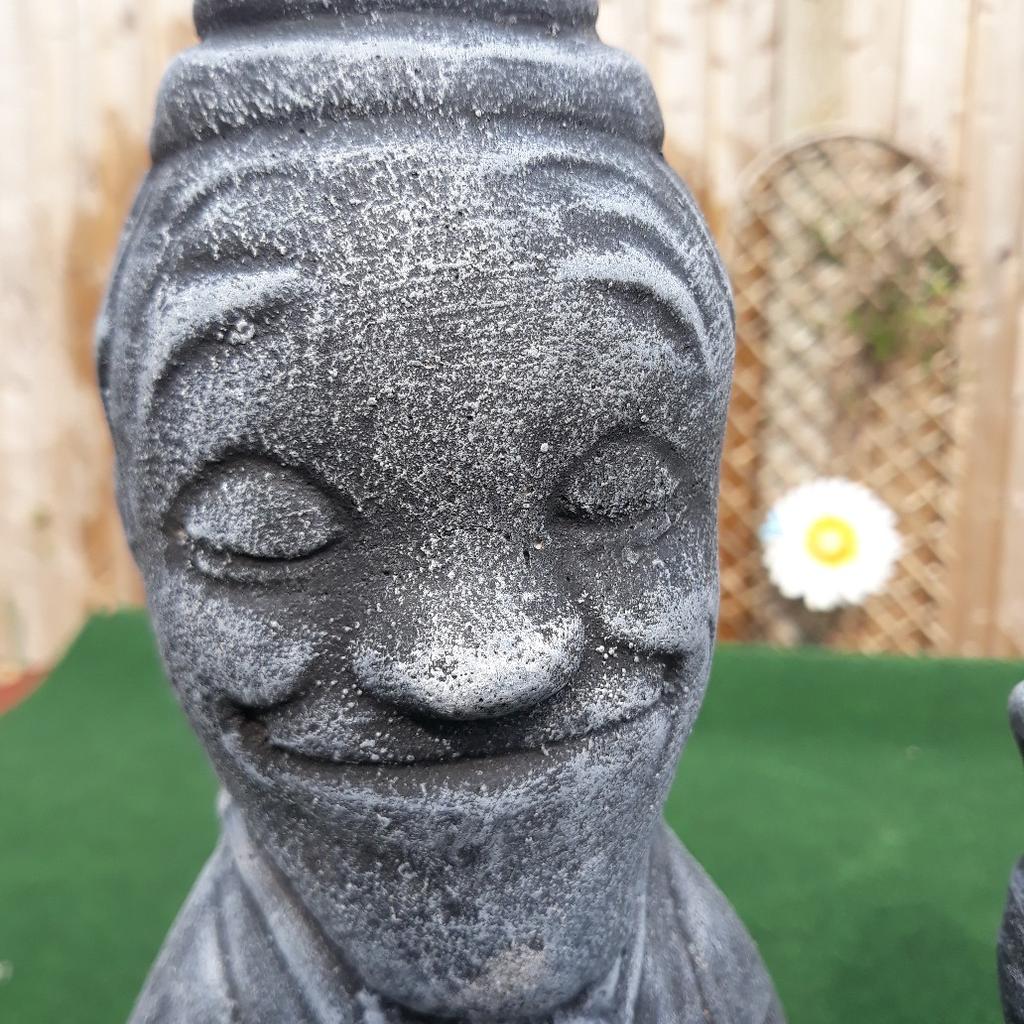 Laurel and Hardy stone garden ornaments in L25 Liverpool für £ 12,00