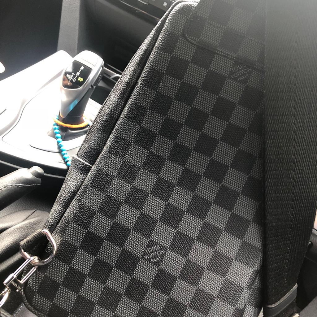 Louis Vuitton 2018 pre-owned Avenue Sling Bag - Farfetch