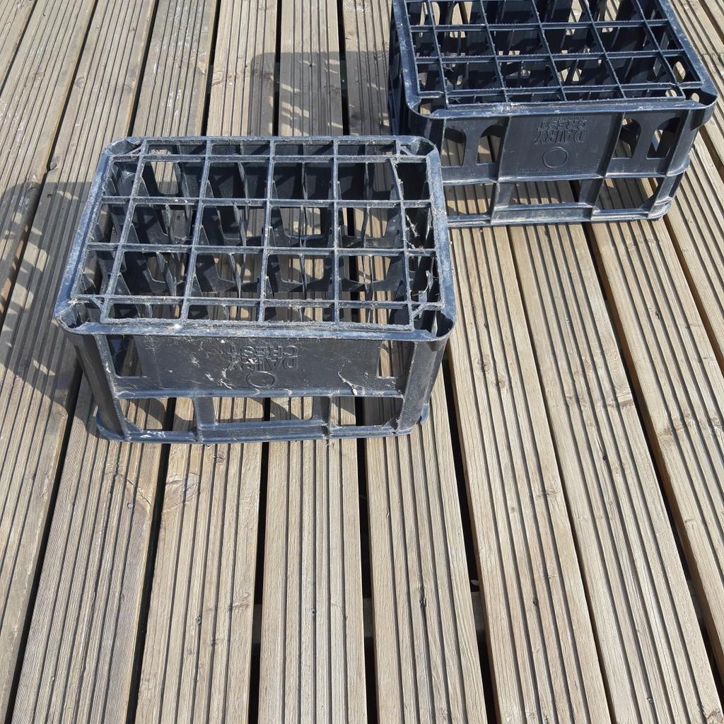 2 vintage milk crates free in Wakefield for free for sale Shpock