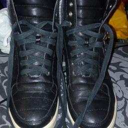 black boots size 5. only used a couple of times. good condition  £8.00 ono