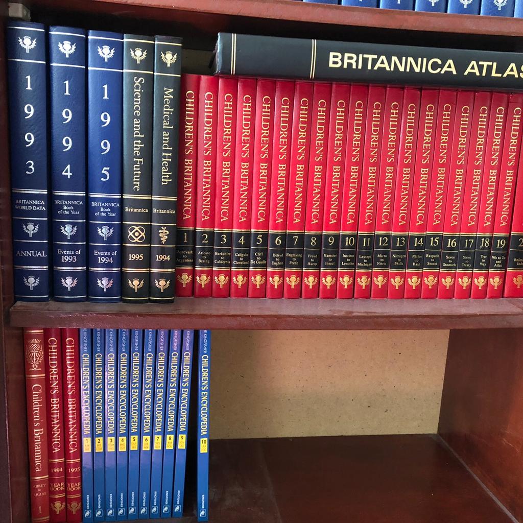 Britannica Encyclopedia Complete Set in London für £ 150,00 zum Verkauf
