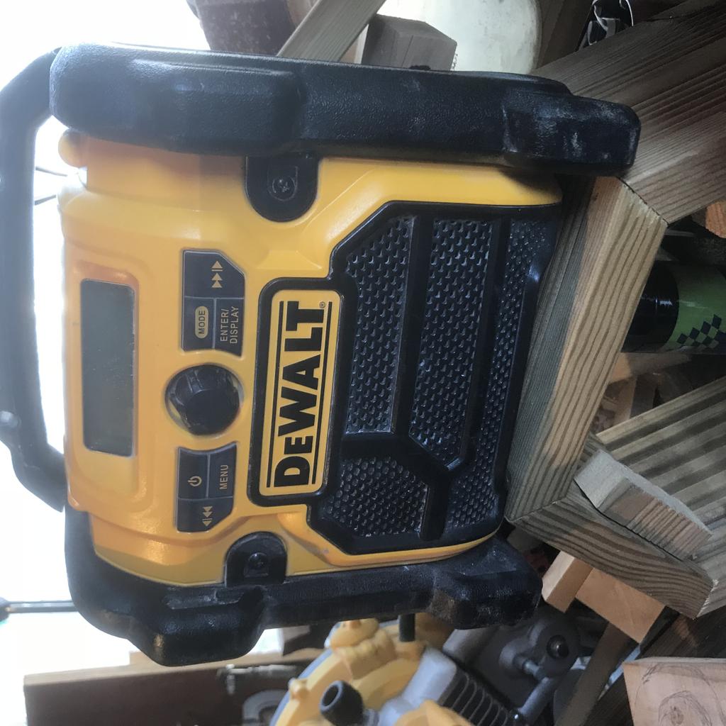 Dewalt DCR021 DAB+ FM site radio bare unit in ME10 Swale für 60,00