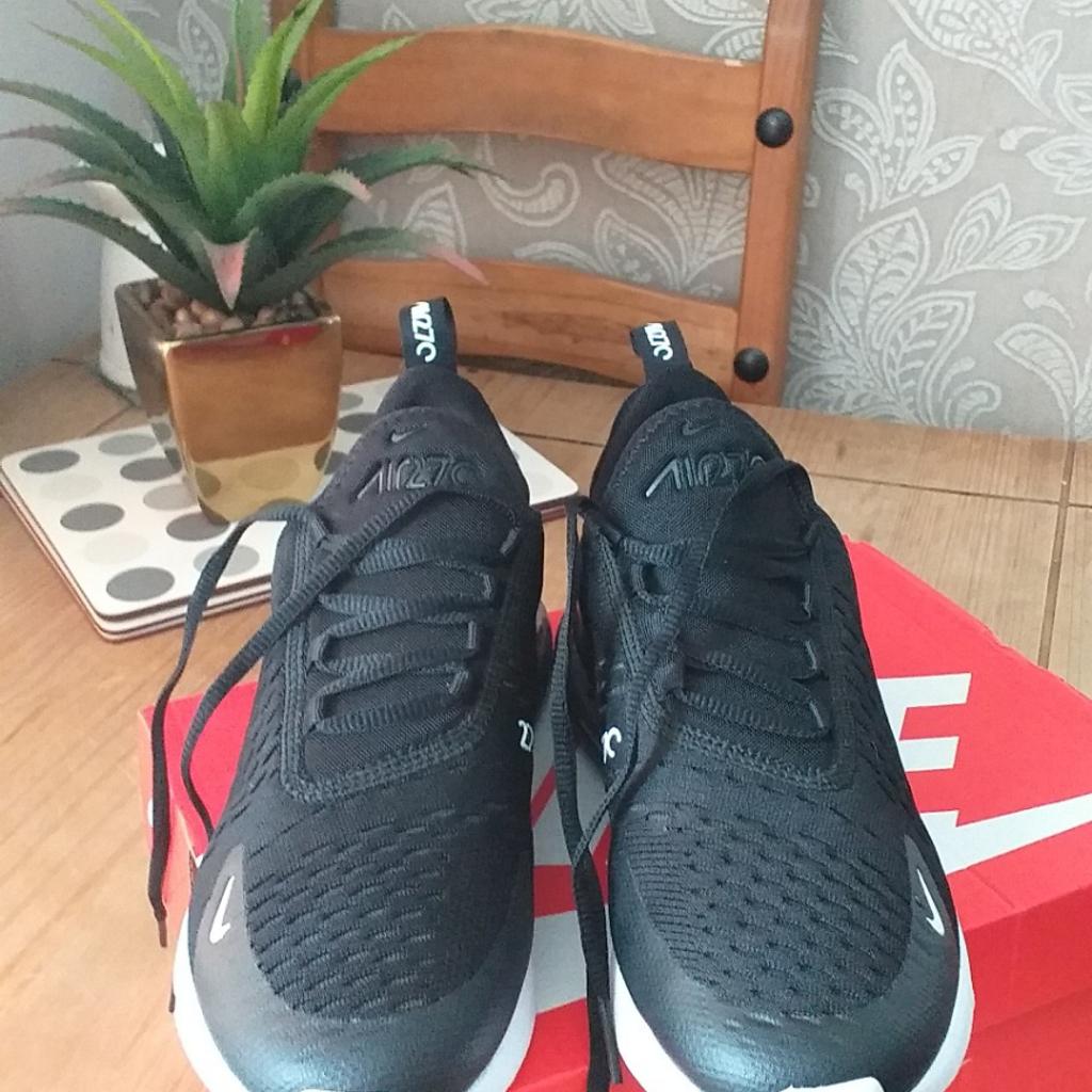size 4 270 trainers