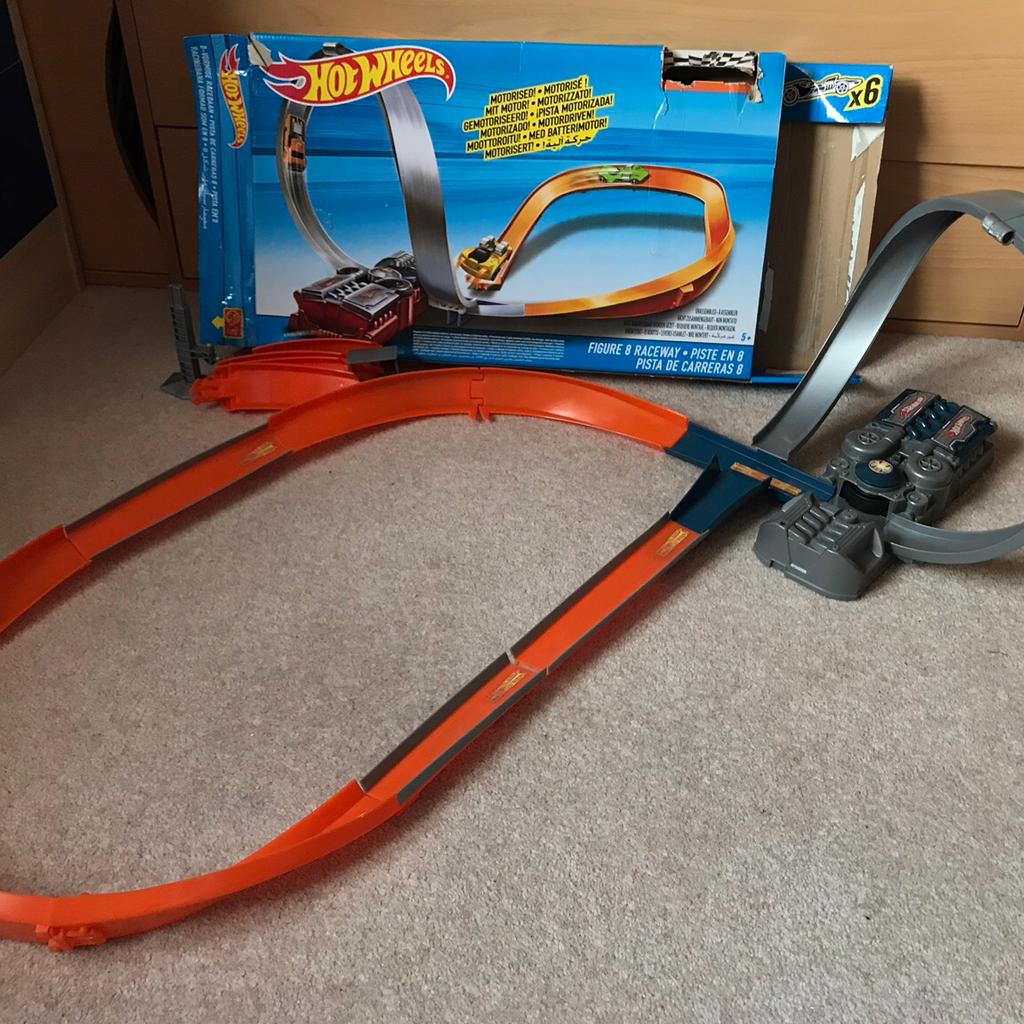 Hot Wheels figure 8 raceway track in Monkston for £10.00 for sale Shpock