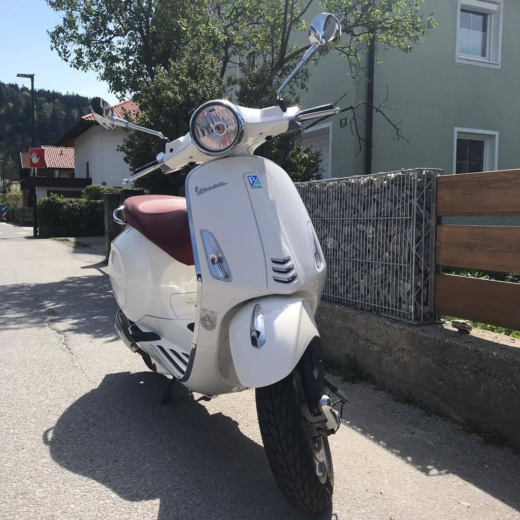 Vespa Primavera 50 Weiss