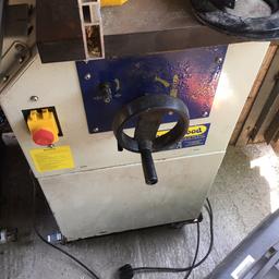 Charn wood spindle moulder w030
With tooling 240v works well