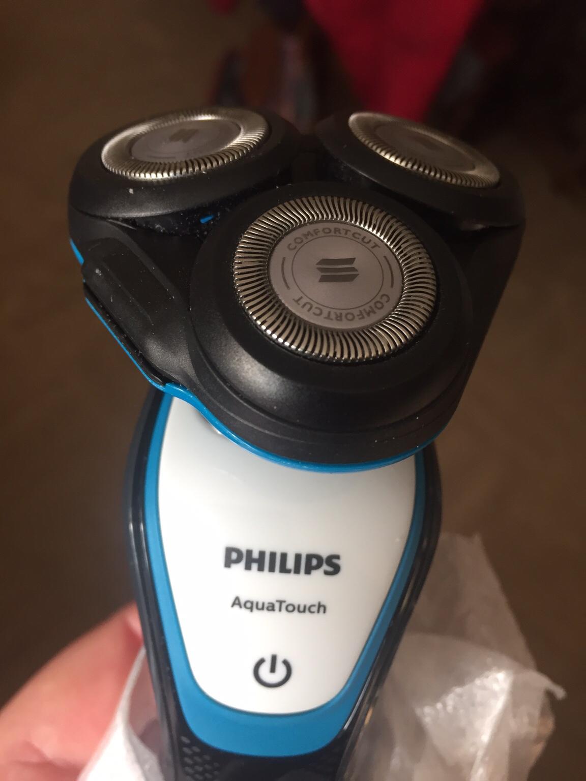 Phillips Aquatouch Electric Shaver in B92 Solihull für 40,00 £ zum ...