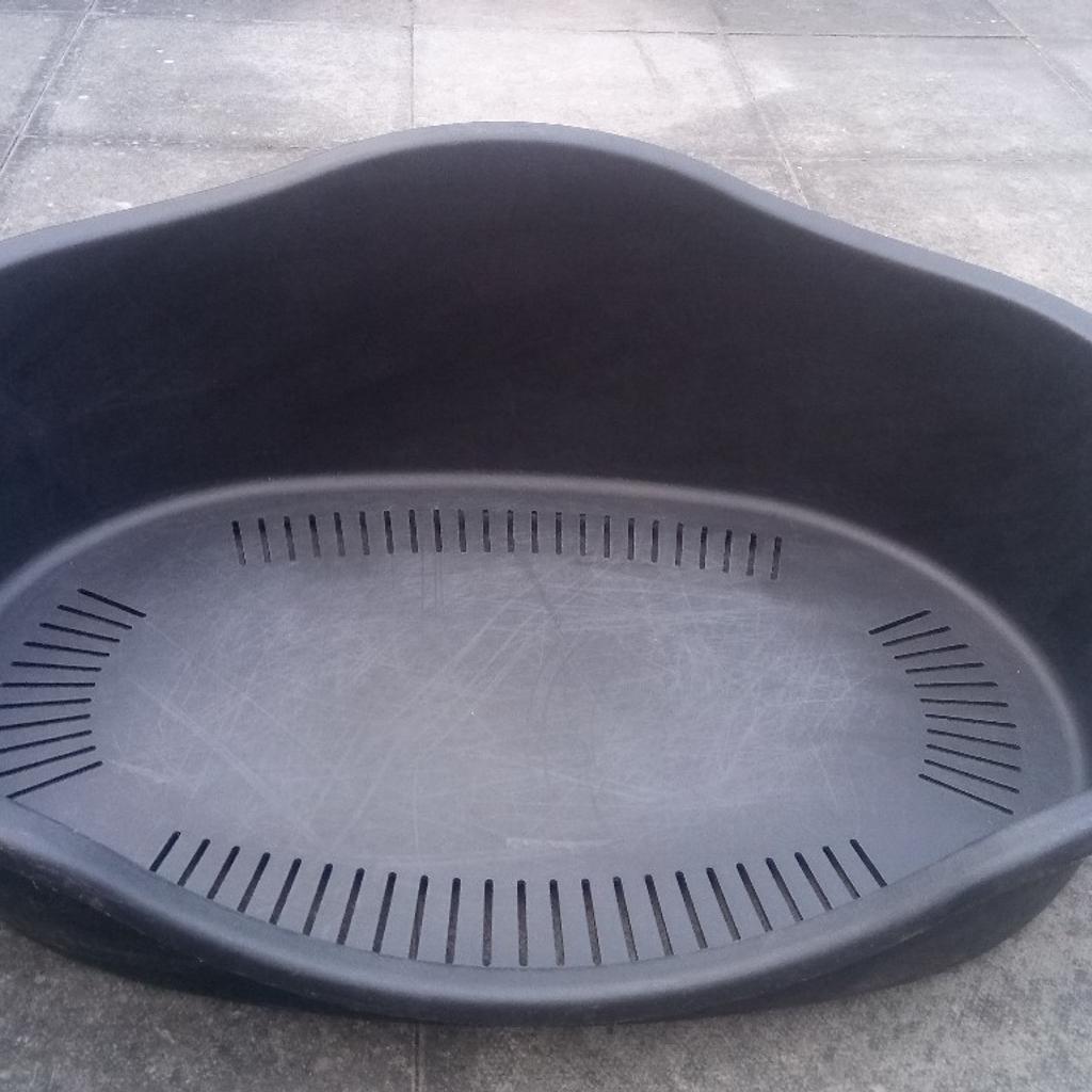 Petface Black Plastic Dog 🐶 Bed 🛏 in B8 Birmingham for £8.00 for sale