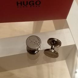 Verkaufe hier meine neuen und noch nie benutzten Hugo Boss Manschettenknöpfe.