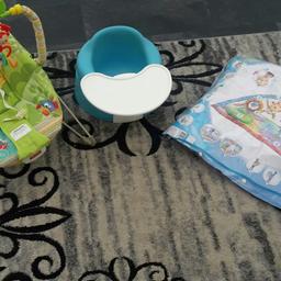 baby bouncer 
chair 
play mat 

pick up moreton