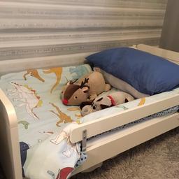Great condition as pictures show it’s currently converted into toddler bed
Have all rails instruction Manuel etc to easily convert back into cot,, 3 base levels
Comes with mattress with protective covers plus Bed guard rails to stop your little one falling out of bed,, duvet included
Collection stockwood
Very strong cotbed as you’d expect from mamas n papas

